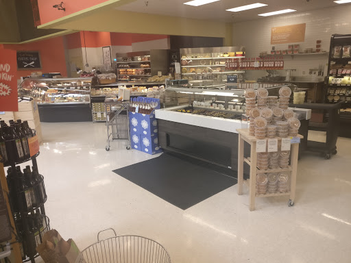 Grocery Store «New Seasons Market Mountain Park», reviews and photos, 3 Monroe Pkwy, Lake Oswego, OR 97035, USA