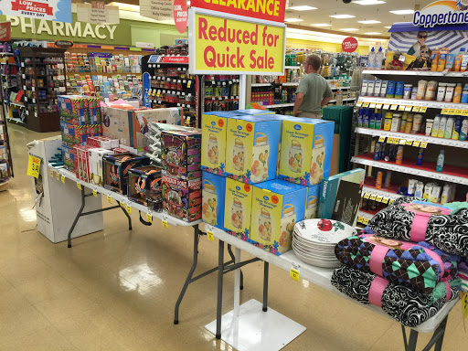 Grocery Store «Schnucks», reviews and photos, 4500 W Lloyd Expy, Evansville, IN 47712, USA