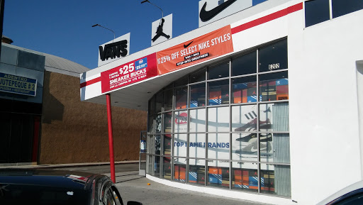 WSS, 6200 Pacific Blvd, Huntington Park, CA 90255, USA, 