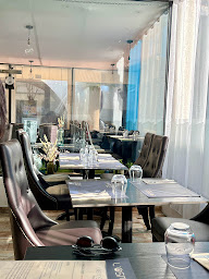 Photo n°71 de L'OSMOSE RESTAURANT à La Roquette-sur-Siagne ()