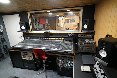 Orbit-Studio Enregistrement musique analogique et digital à Saint-André-de-Roquepertuis