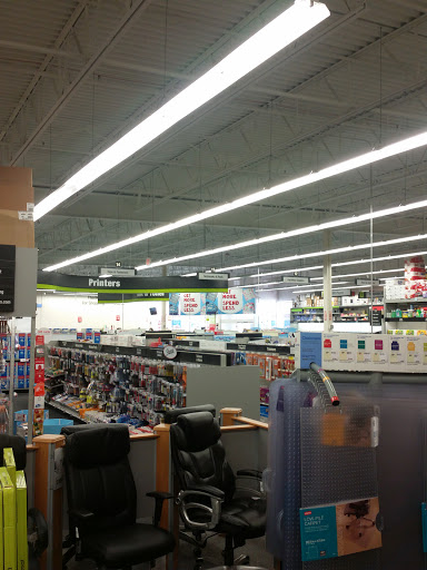 Office Supply Store «Staples», reviews and photos, 1600 N Milwaukee Ave, Vernon Hills, IL 60061, USA