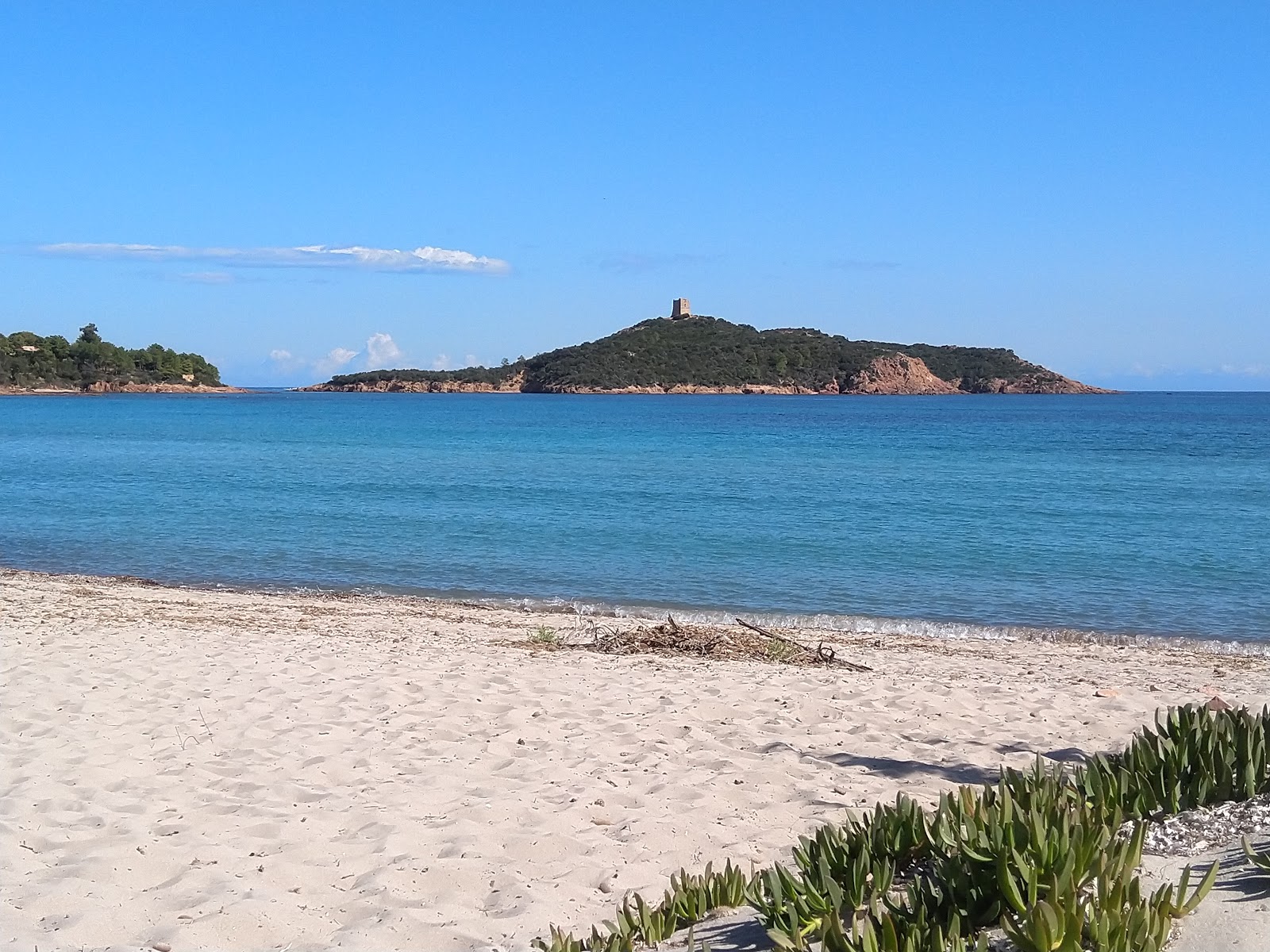 Foto de Plage de Villata área selvagem