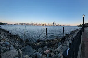 Hudson River Waterfront Walkway image