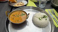 Poulet tikka masala du Restaurant sud-indien Raasa Indian street food à Paris - n°7