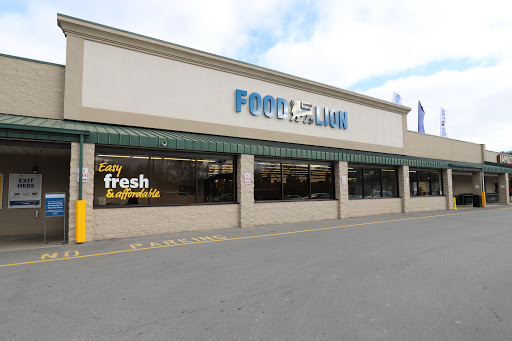 Food Lion, 70 Morgan Square #1, Berkeley Springs, WV 25411, USA, 