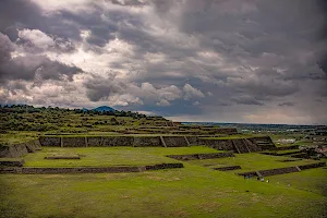 Piramides Tenango Del Valle image