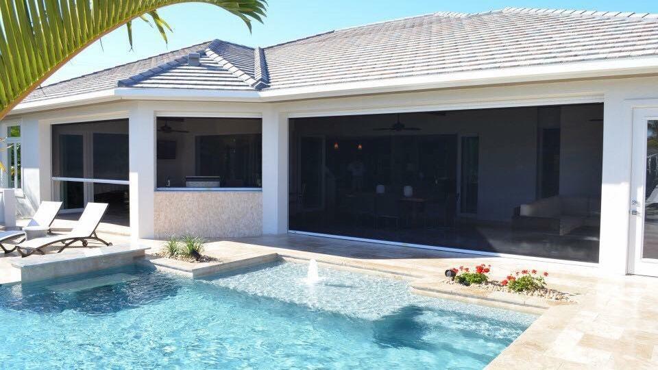 Southwood Garage Doors & Screens