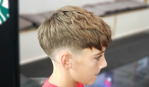 Hair Salon «Urban hair hub», reviews and photos, 18 S Harrison St, Shelbyville, IN 46176, USA