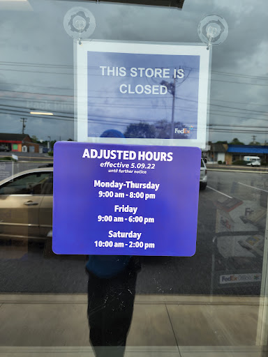 Print Shop «FedEx Office Print & Ship Center», reviews and photos, 4800 Jonestown Rd, Harrisburg, PA 17109, USA