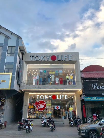 Tokyo Life