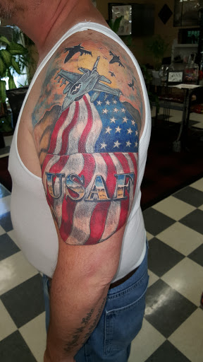 Defiant Tattoo Studio, LLC, 14 S Roosevelt Rd, Black River Falls, WI 54615, USA, 