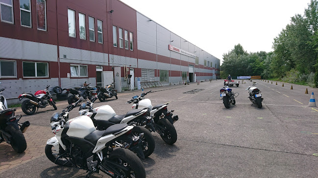 Értékelések erről a helyről: Safety-Hungary - Honda Motorkerékpár Vezetéstechnikai Képzés, Budapest - Nyelviskola
