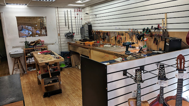 Reviews of Woody's Music - Guitars & Repairs in Brighton - Music store