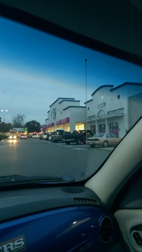 Shopping Mall «Northgate Shopping Center», reviews and photos, 2335 Northgate Blvd, Sacramento, CA 95833, USA