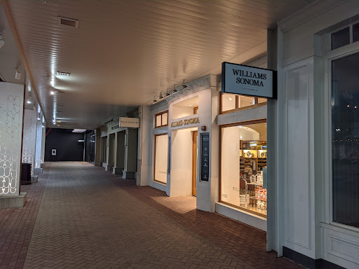 Shopping Mall «Westfield Old Orchard», reviews and photos, 4905 Old Orchard Shopping Center, Skokie, IL 60077, USA