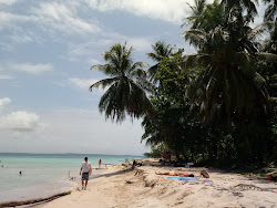 Fotografie cu Istmito Beach zonele de facilități