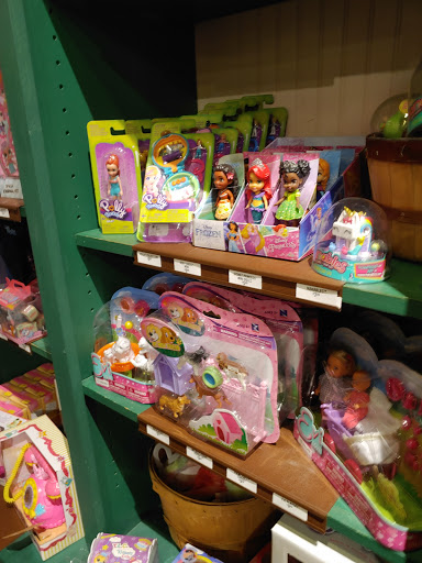 American Restaurant «Cracker Barrel Old Country Store», reviews and photos, 380 N Jacob Dr, Bloomington, IN 47404, USA