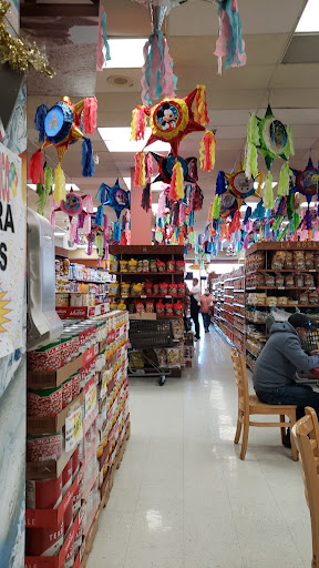 Grocery Store «Super Mercado Mexico», reviews and photos, 970 SE Oak St, Hillsboro, OR 97123, USA