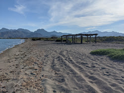 Photo de Playa Salinita avec rivage droit, long