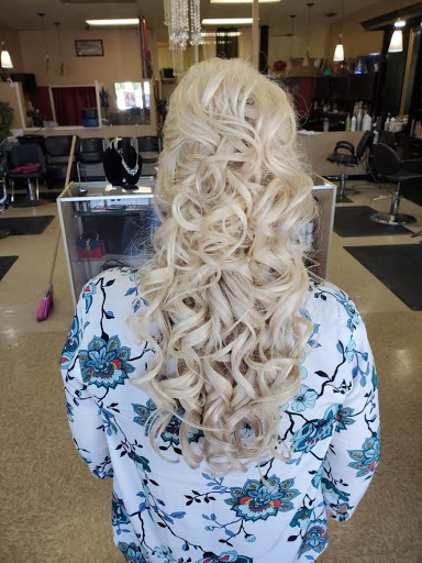 Beauty Salon «Hair Works Beauty Salon & Spa», reviews and photos, 5524 Evers Rd, San Antonio, TX 78238, USA