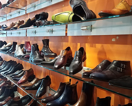 Shoe Store «Blue Sole Shoes», reviews and photos, 1805 Chestnut St # 1, Philadelphia, PA 19103, USA