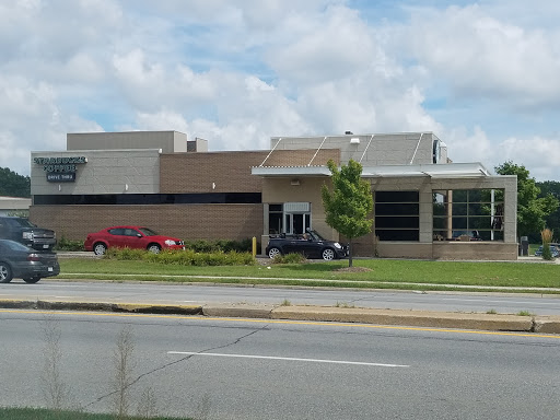 Coffee Shop «Starbucks», reviews and photos, 4503 Fleur Dr, Des Moines, IA 50321, USA