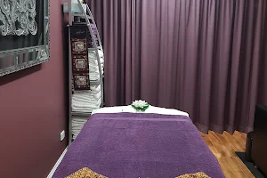 Royal Thai Massage and Spa image