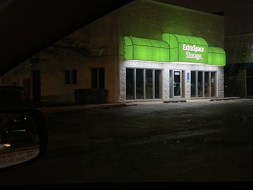 Self-Storage Facility «The Lock Up Self Storage», reviews and photos, 3850 W Devon Ave, Lincolnwood, IL 60712, USA