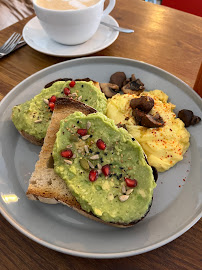 Avocado toast du Café Le Café Cerise à Toulouse - n°15