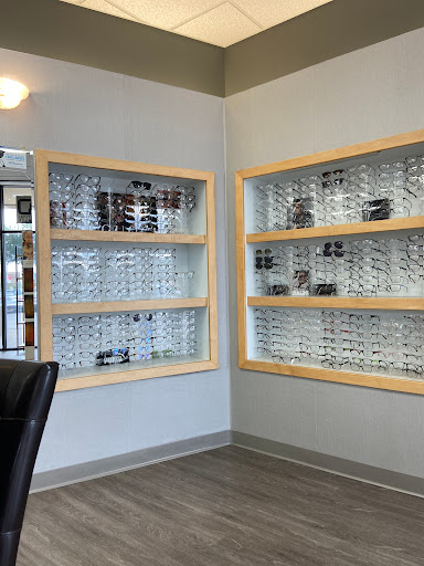 Eye Care Center «Viewpoint Vision Clinic», reviews and photos, 4009 Old Denton Rd # 124, Carrollton, TX 75007, USA