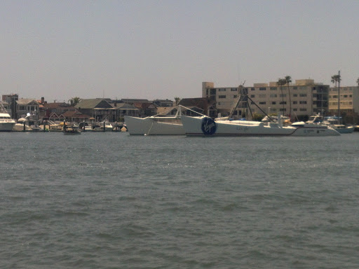 Shopping Mall «Bayside Shopping Center», reviews and photos, 1000 - 1090 Bayside Dr, Newport Beach, CA 92660, USA