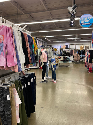 Clothing Store «Old Navy», reviews and photos, 3581 N Freeway Blvd, Sacramento, CA 95834, USA