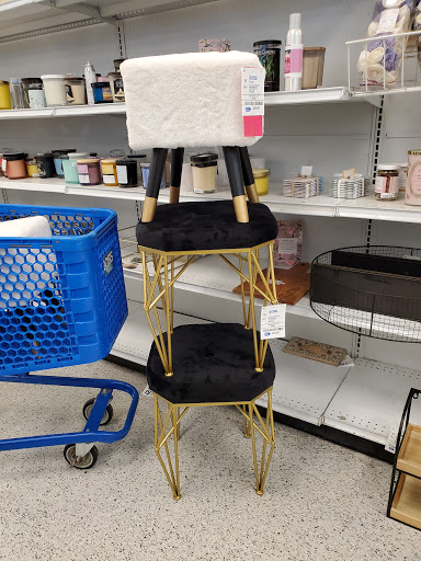 Clothing Store «Ross Dress for Less», reviews and photos, 5220 Jimmy Lee Smith Pkwy, Hiram, GA 30141, USA