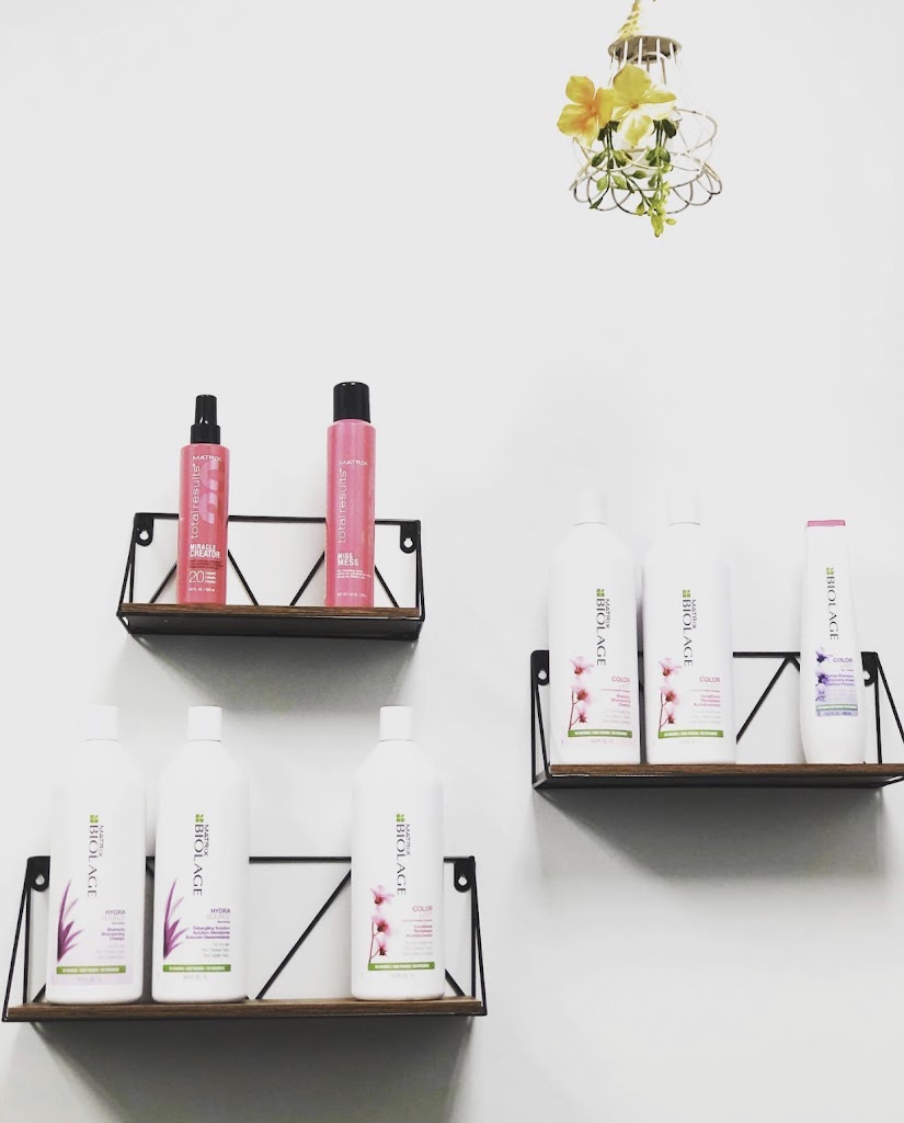 Tangled Hair Salon 85382