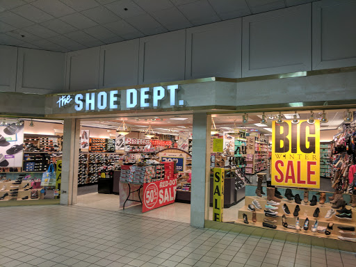 Shopping Mall «South Mall», reviews and photos, 3300 Lehigh St, Allentown, PA 18103, USA