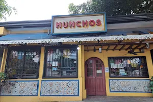 Hunchos image