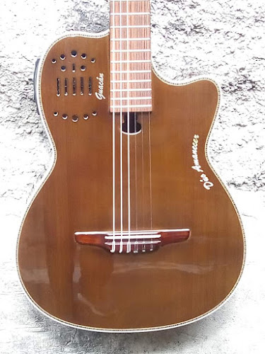 Guitarras César Guacán Luthier - Quito