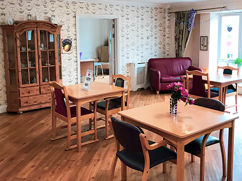 ✅ LOGANBERRY LODGE CARE HOME COLCHESTER - Runwood Homes Senior Living | Care Homes Colchester | Dementia Care | Residential Care | Respite - Colchester