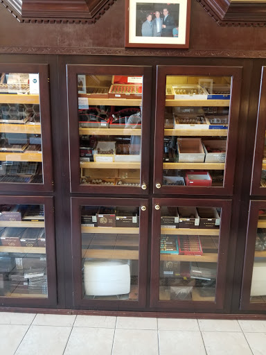 Tobacco Shop «Cigar World», reviews and photos, 8150 Leesburg Pike # H2, Vienna, VA 22182, USA