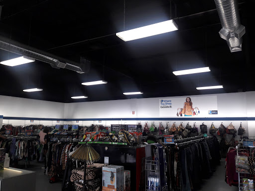 Thrift Store «Goodwill», reviews and photos, 340 S Fair Oaks Ave, Pasadena, CA 91105, USA
