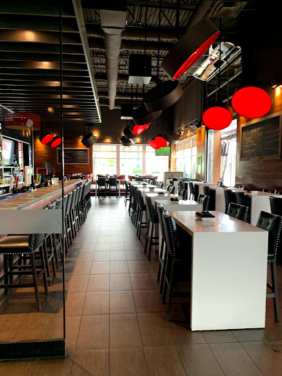Houston Avenue Bar & Grill - 1739 Av. Pierre-Péladeau, Laval, QC H7T 2Y5, Canada
