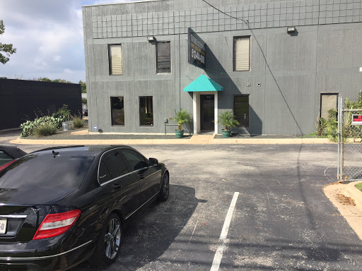 Auto Body Shop «Twomey Auto Works», reviews and photos, 1009 S Congress Ave, Austin, TX 78704, USA