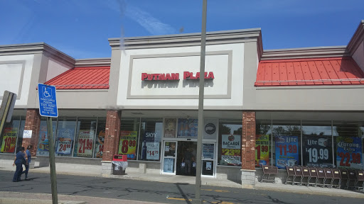 Putnam Bridge Plaza Shopping Center