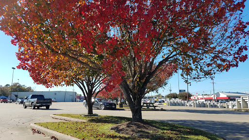 Hardware Store «Sutherlands Lumber #3119», reviews and photos, 4545 College St, Beaumont, TX 77707, USA