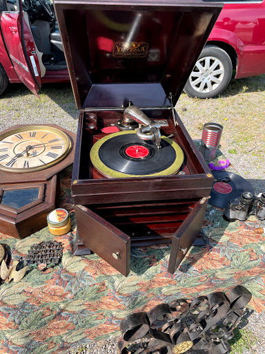 Flea Market «Londonderry Flea Market», reviews and photos, 5 Avery Rd, Londonderry, NH 03053, USA