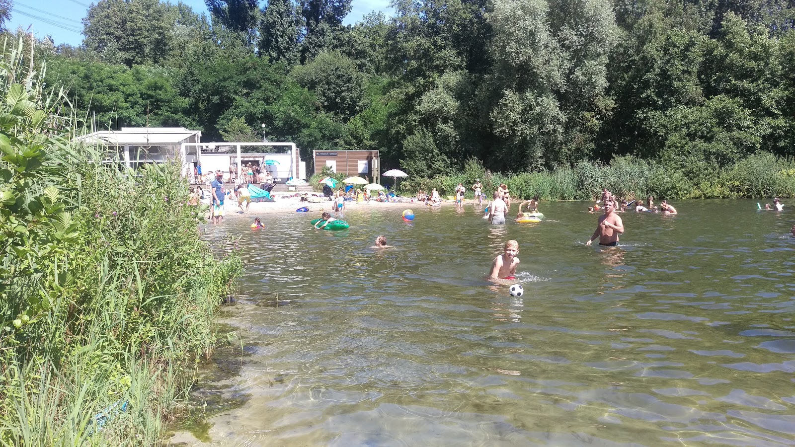 Valokuva Wasserski Beachista. puhtaustasolla korkea