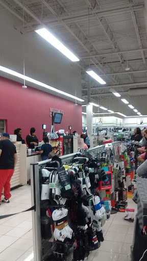 Clothing Store «Burlington Coat Factory», reviews and photos, 4500 S Damen Ave, Chicago, IL 60609, USA