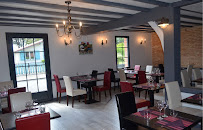 Atmosphère du Restaurant français Auberge du Soleil, restaurant à Azur - n°1