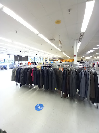 Thrift Store «Goodwill of North Georgia: Kennesaw Store and Donation Center», reviews and photos, 2500 Cobb Pkwy N, Kennesaw, GA 30152, USA